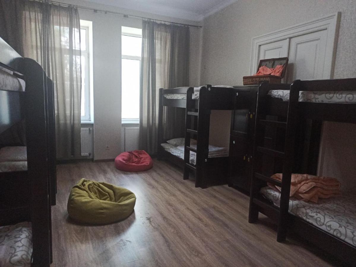 Hostel Q ,15 Хв До Жд Вокзалу Lwów Zewnętrze zdjęcie
