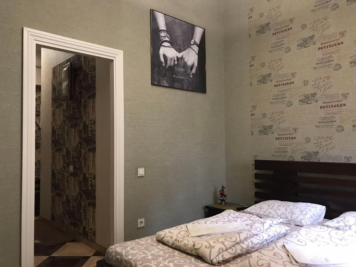Hostel Q ,15 Хв До Жд Вокзалу Lwów Zewnętrze zdjęcie